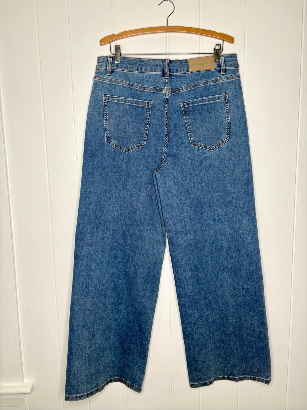 NEW The Noli Shop KAIA Pearl High Rise Jean Medium Blue Floral Cute Size 33 $198 - Picture 6 of 6